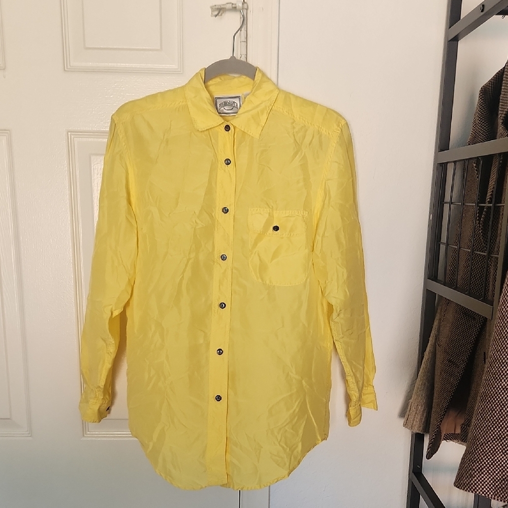 Peaches & Smith 100% Silk Yellow Button Down Blouse Size Small